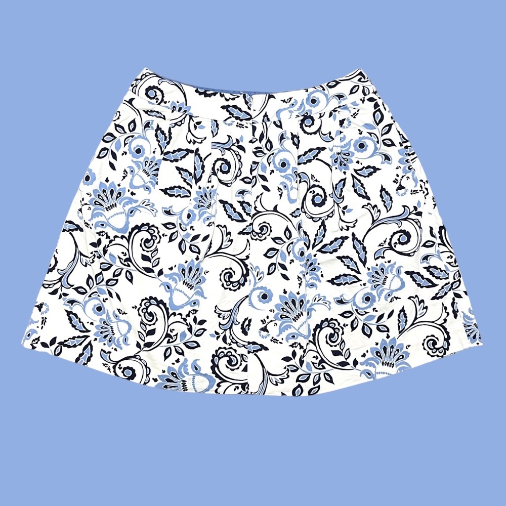 SOLD- Ann Taylor LOFT Skirt White Blue Floral Pleated A Line Classic Stretch - Picture 4 of 10